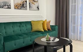 Four Seasons Studios